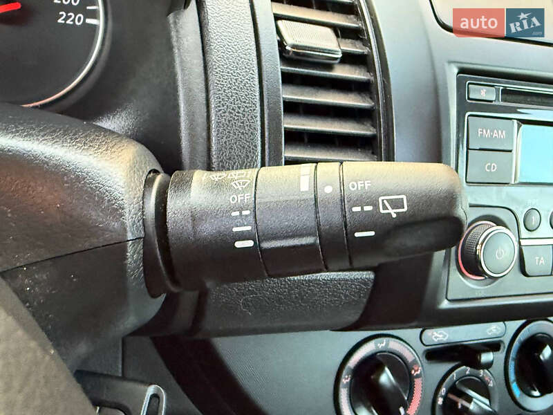 Хэтчбек Nissan Note 2011 в Стрые