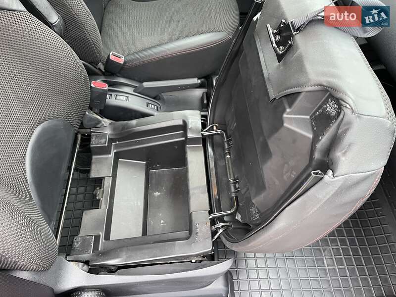 Хэтчбек Nissan Note 2007 в Киеве