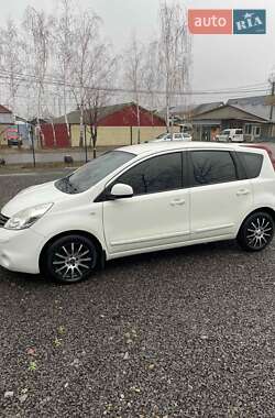 Хэтчбек Nissan Note 2010 в Виноградове