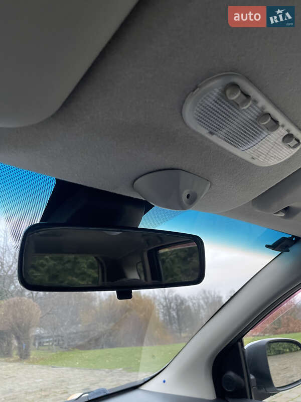 Хэтчбек Nissan Note 2008 в Черновцах фото 17 Хэтчбек Nissan Note 2008 в Черновцах