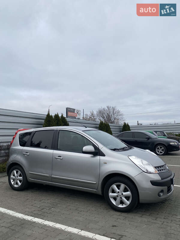 Хетчбек Nissan Note 2006 в Черкасах