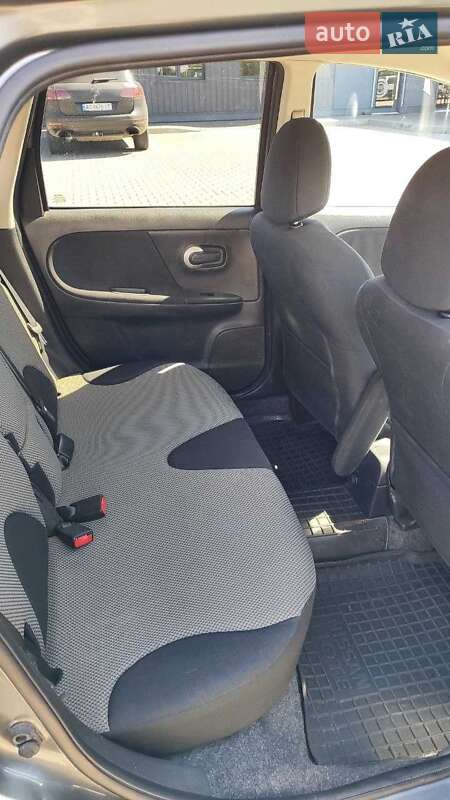 Хетчбек Nissan Note 2011 в Коломиї фото 8 Хетчбек Nissan Note 2011 в Коломиї
