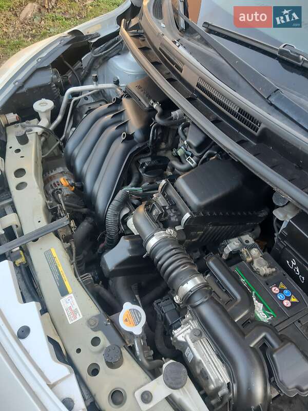 Хэтчбек Nissan Note 2015 в Владимире