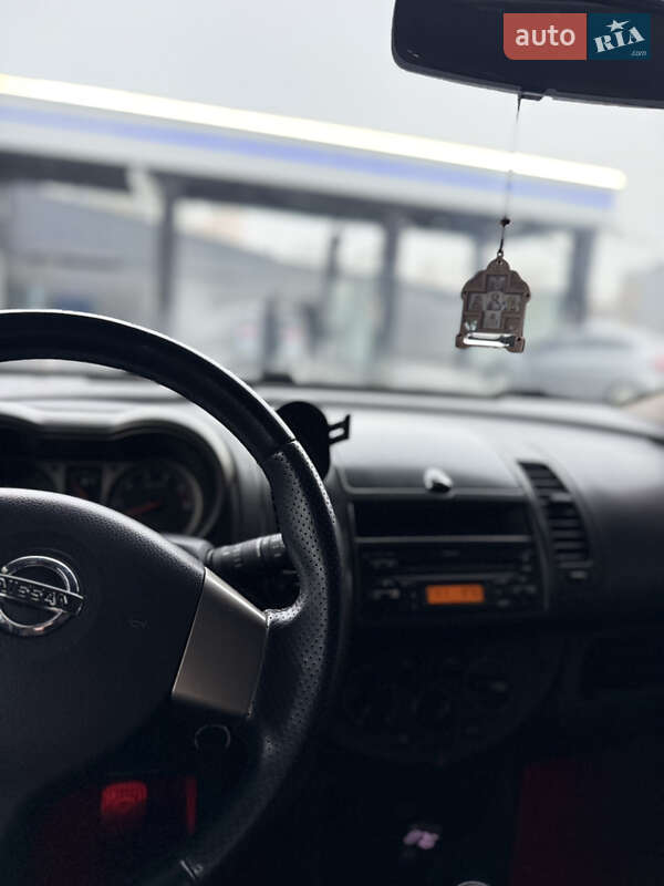 Хэтчбек Nissan Note 2006 в Киеве
