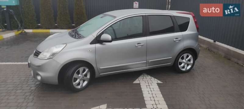 Хэтчбек Nissan Note 2009 в Житомире