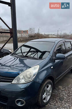Хэтчбек Nissan Note 2012 в Полтаве