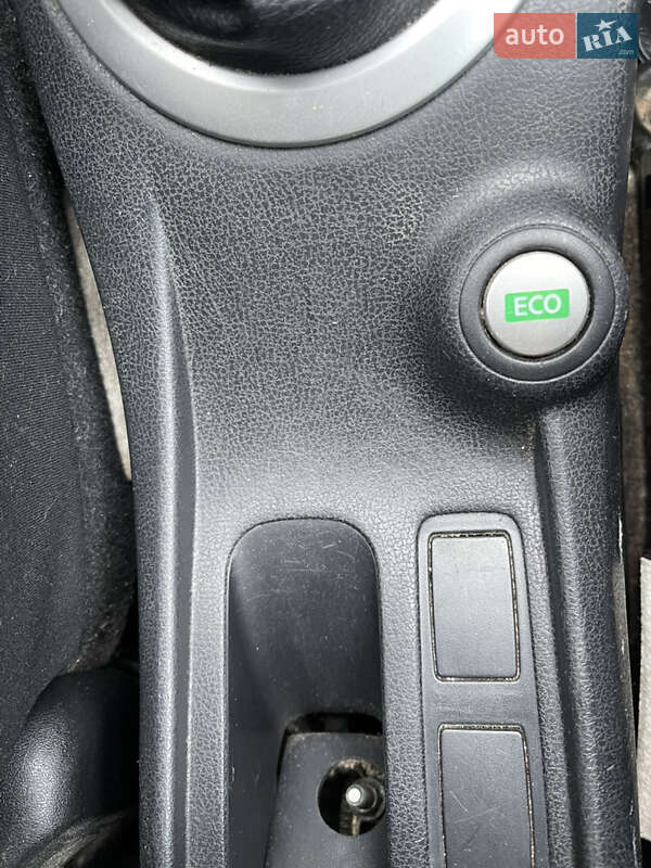 Хетчбек Nissan Note 2015 в Тернополі фото 15 Хетчбек Nissan Note 2015 в Тернополі