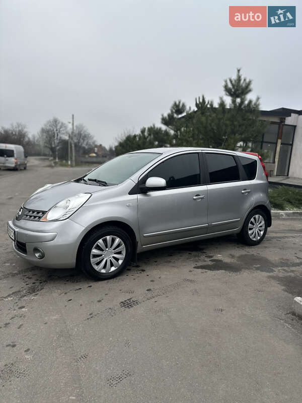 Хэтчбек Nissan Note 2008 в Днепре