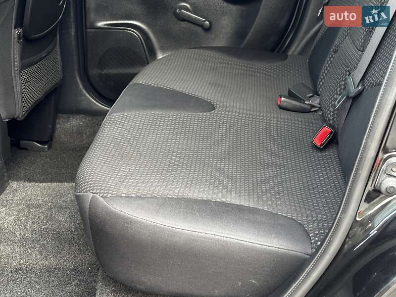 Хэтчбек Nissan Note 2007 в Дрогобыче фото 106 Хэтчбек Nissan Note 2007 в Дрогобыче