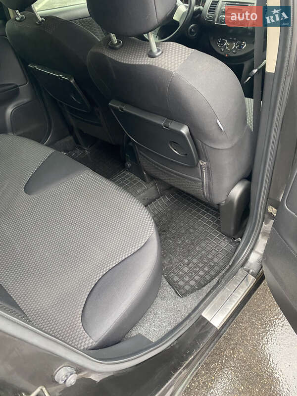 Хэтчбек Nissan Note 2006 в Чернигове