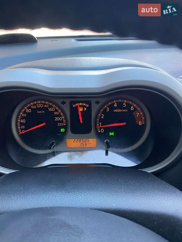 Хэтчбек Nissan Note 2006 в Чернигове