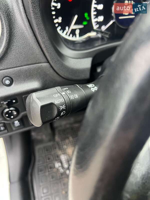 Хэтчбек Nissan Note 2013 в Луцке