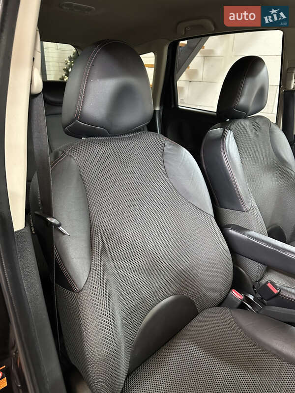 Хэтчбек Nissan Note 2008 в Хороле