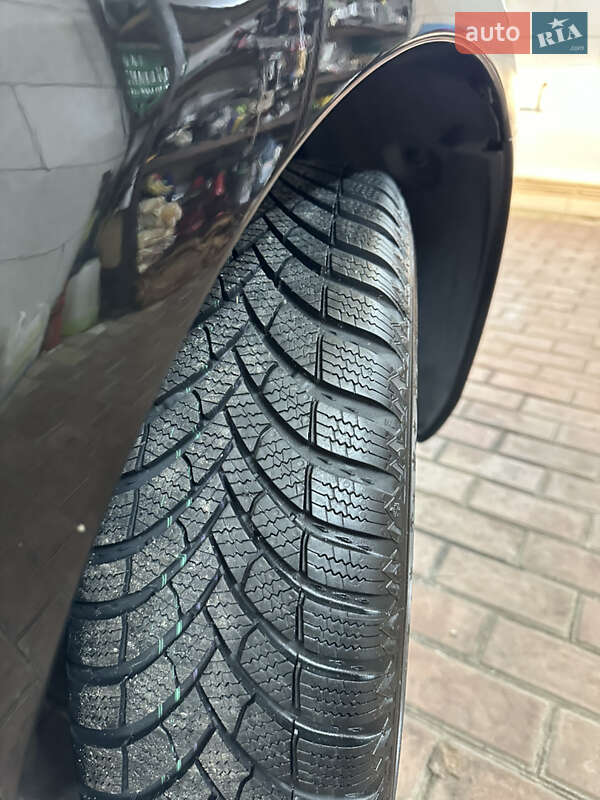 Хэтчбек Nissan Note 2008 в Хороле