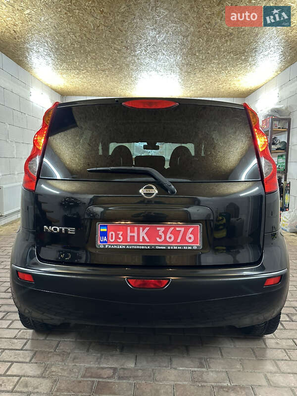 Хэтчбек Nissan Note 2008 в Хороле