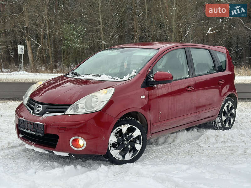 Хэтчбек Nissan Note 2012 в Ровно