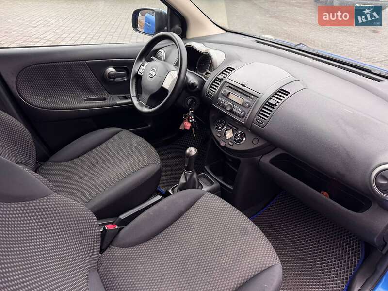 Хэтчбек Nissan Note 2006 в Запорожье