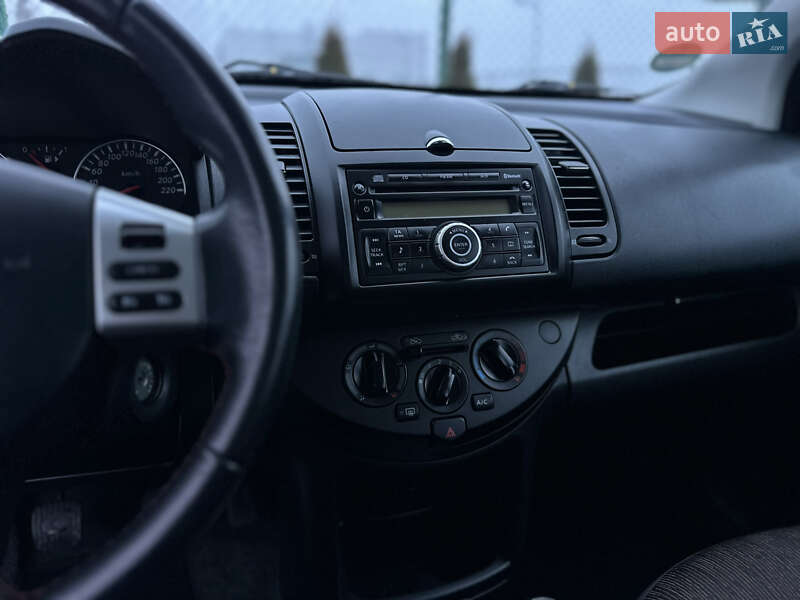 Хэтчбек Nissan Note 2010 в Виннице