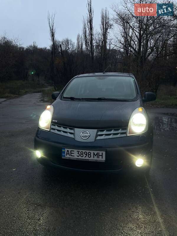 Хэтчбек Nissan Note 2007 в Каменском