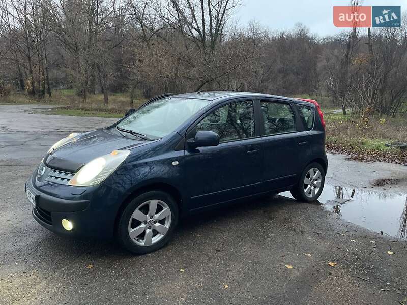 Хэтчбек Nissan Note 2007 в Каменском