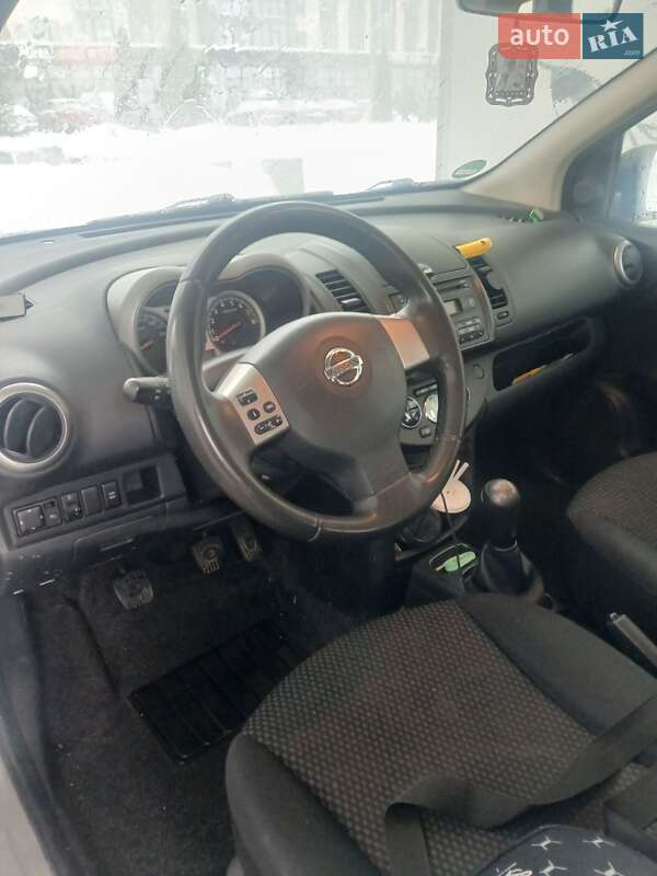 Хэтчбек Nissan Note 2006 в Ивано-Франковске