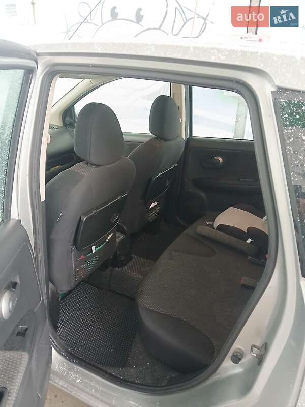 Хэтчбек Nissan Note 2006 в Ивано-Франковске