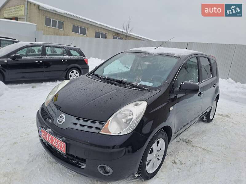 Хэтчбек Nissan Note 2006 в Славуте