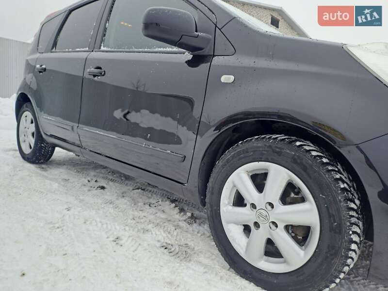 Хэтчбек Nissan Note 2006 в Славуте