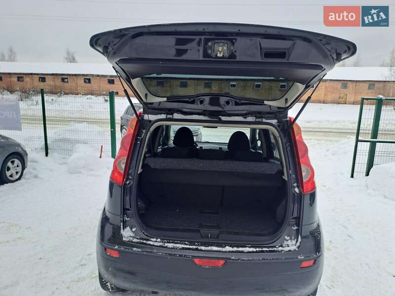 Хэтчбек Nissan Note 2006 в Славуте