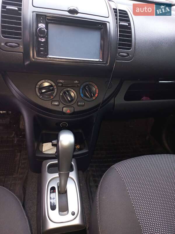 Хэтчбек Nissan Note 2012 в Тернополе фото 10 Хэтчбек Nissan Note 2012 в Тернополе