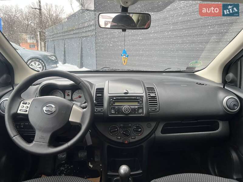 Хэтчбек Nissan Note 2008 в Каменском