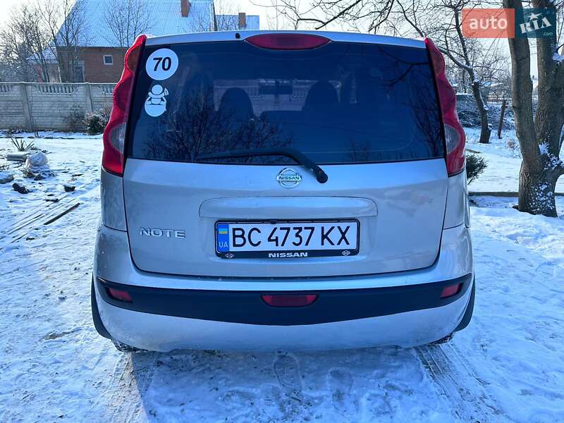Хэтчбек Nissan Note 2006 в Лебедине