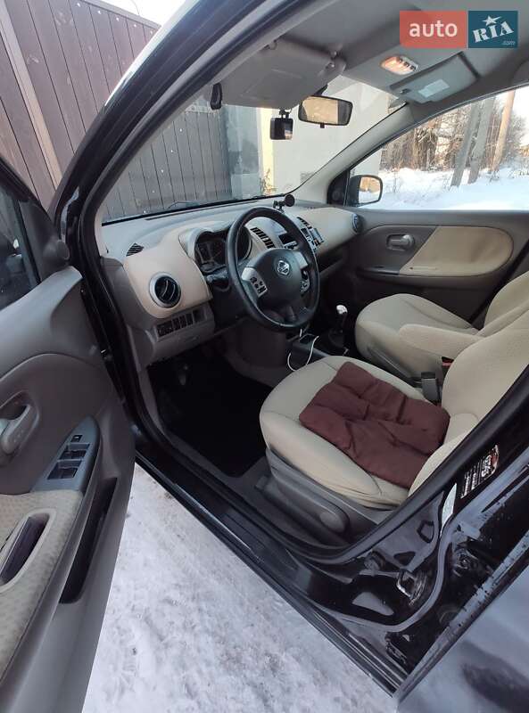 Хэтчбек Nissan Note 2006 в Виноградове