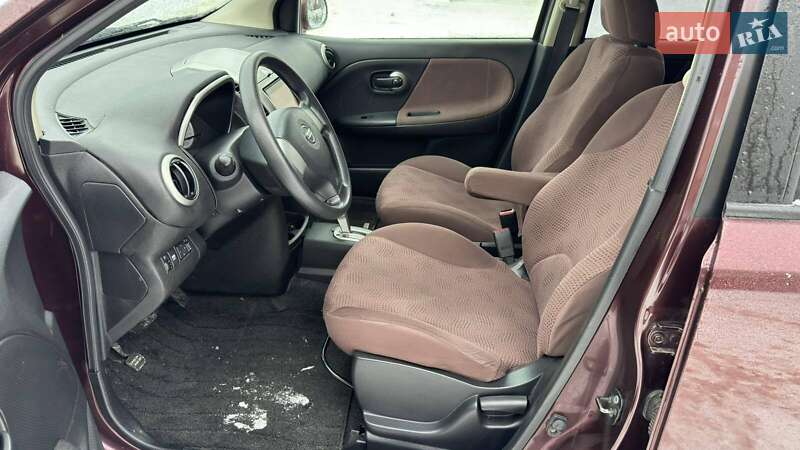 Хетчбек Nissan Note 2012 в Краснограді