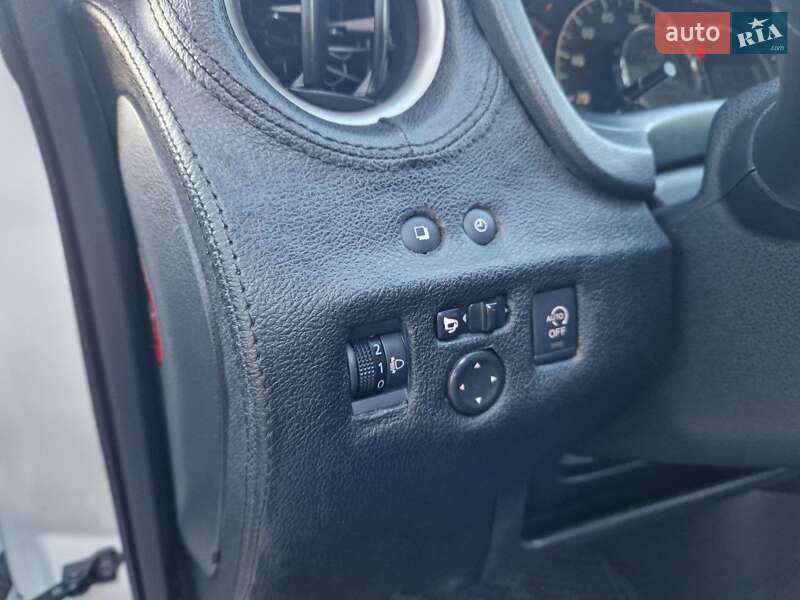 Хетчбек Nissan Note 2012 в Кропивницькому