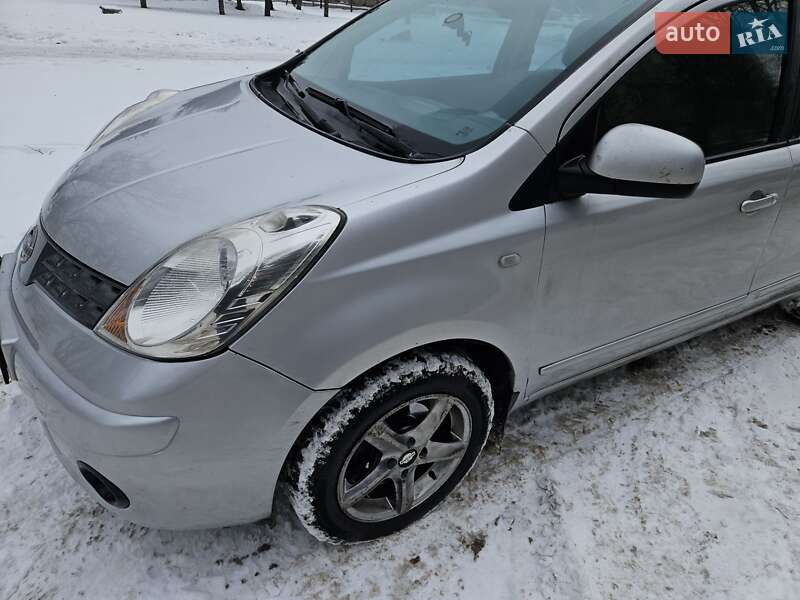 Хетчбек Nissan Note 2008 в Запоріжжі