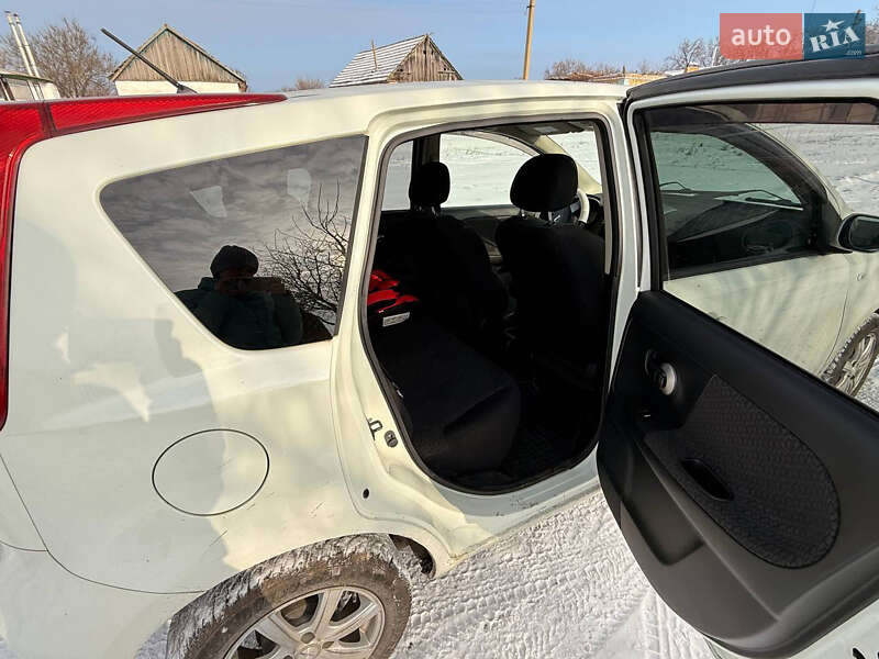 Хетчбек Nissan Note 2011 в Прилуках