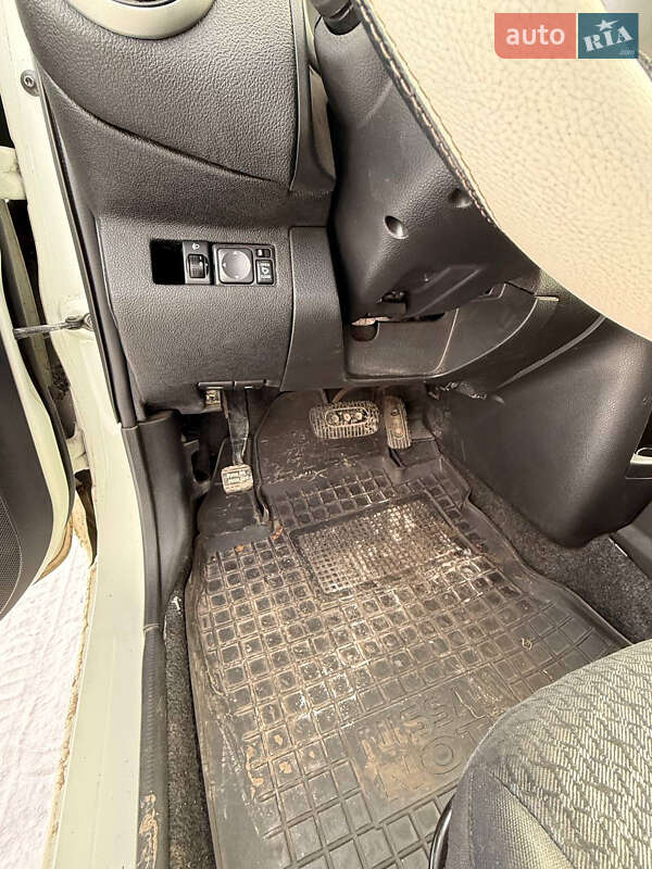 Хетчбек Nissan Note 2011 в Прилуках