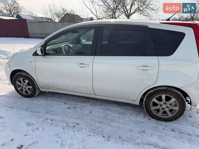 Хетчбек Nissan Note 2011 в Прилуках