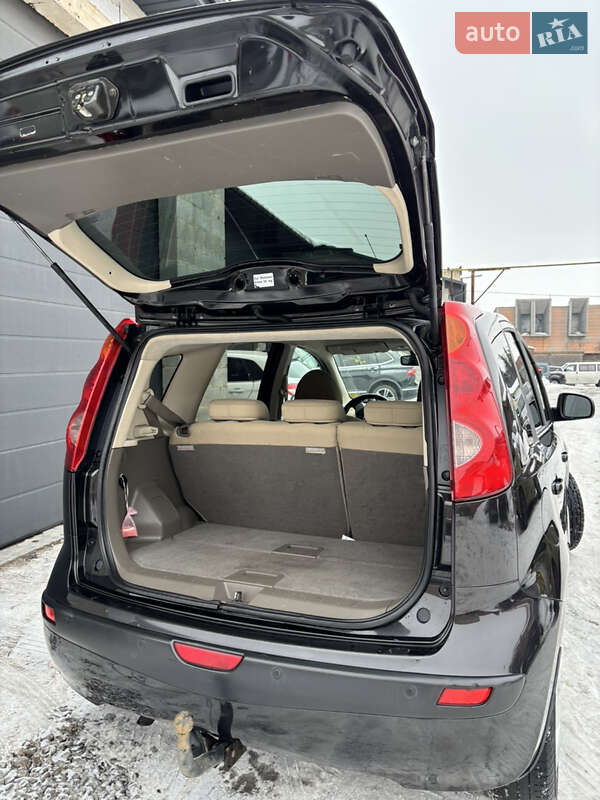 Хэтчбек Nissan Note 2006 в Ровно