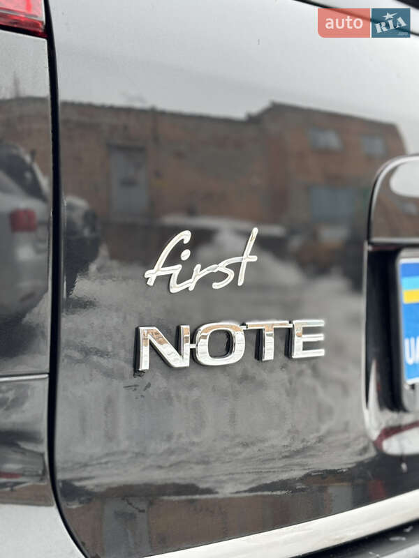 Хэтчбек Nissan Note 2006 в Ровно