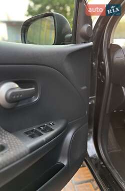 Хэтчбек Nissan Note 2006 в Киеве