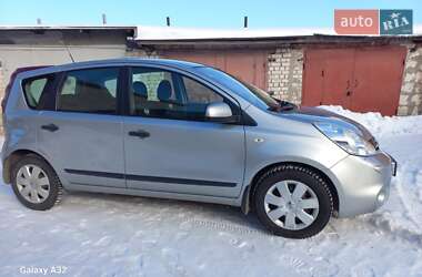 Хэтчбек Nissan Note 2011 в Житомире