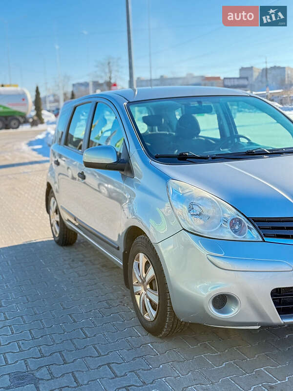 Хэтчбек Nissan Note 2009 в Житомире