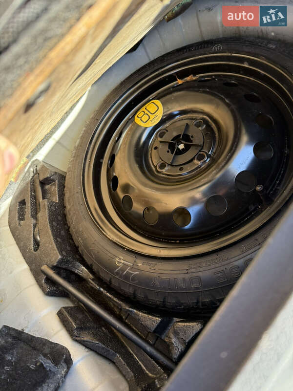 Хэтчбек Nissan Note 2009 в Житомире