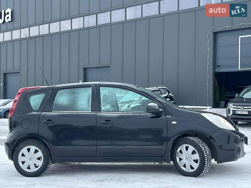 Хэтчбек Nissan Note 2011 в Львове