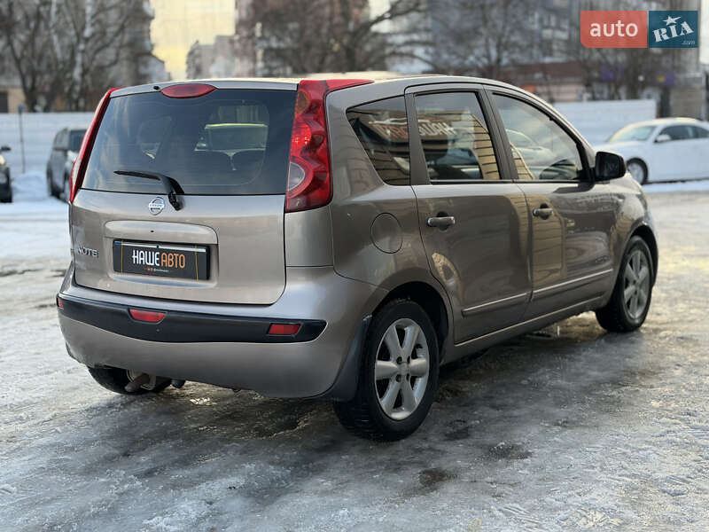 Хетчбек Nissan Note 2006 в Шептицькому