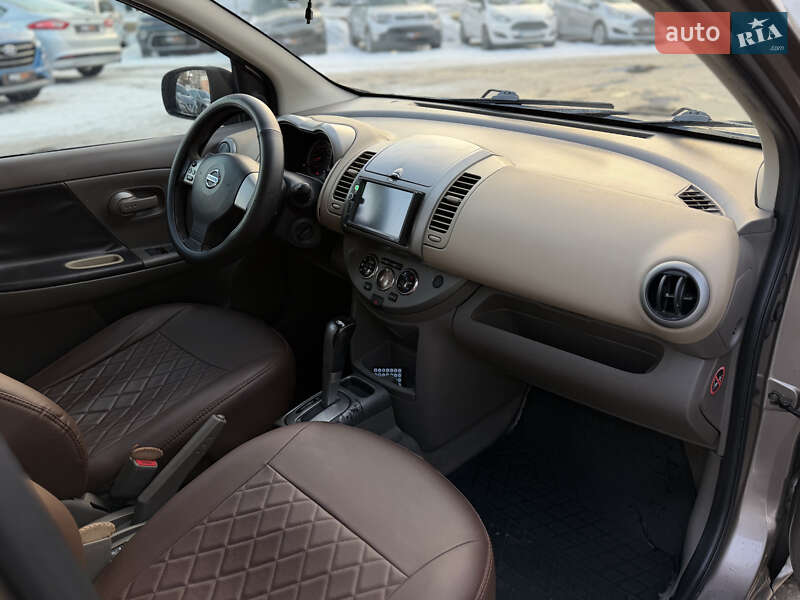 Хетчбек Nissan Note 2006 в Шептицькому