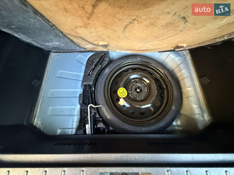 Хэтчбек Nissan Note 2008 в Львове фото 48 Хэтчбек Nissan Note 2008 в Львове