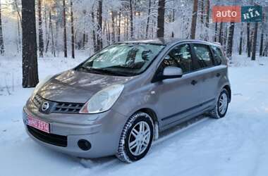Хэтчбек Nissan Note 2008 в Чернигове